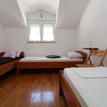 Simple -no Parking アパート