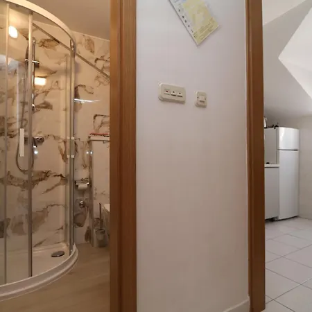 Appartement Simple -no Parking Makarska