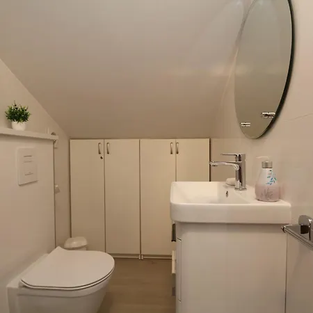 Simple -no Parking Appartement