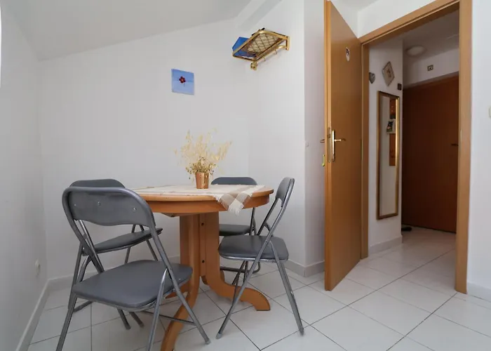 Simple -no Parking * Makarska