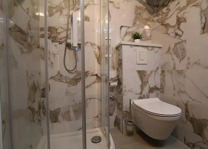 Daire Simple -no Parking Makarska